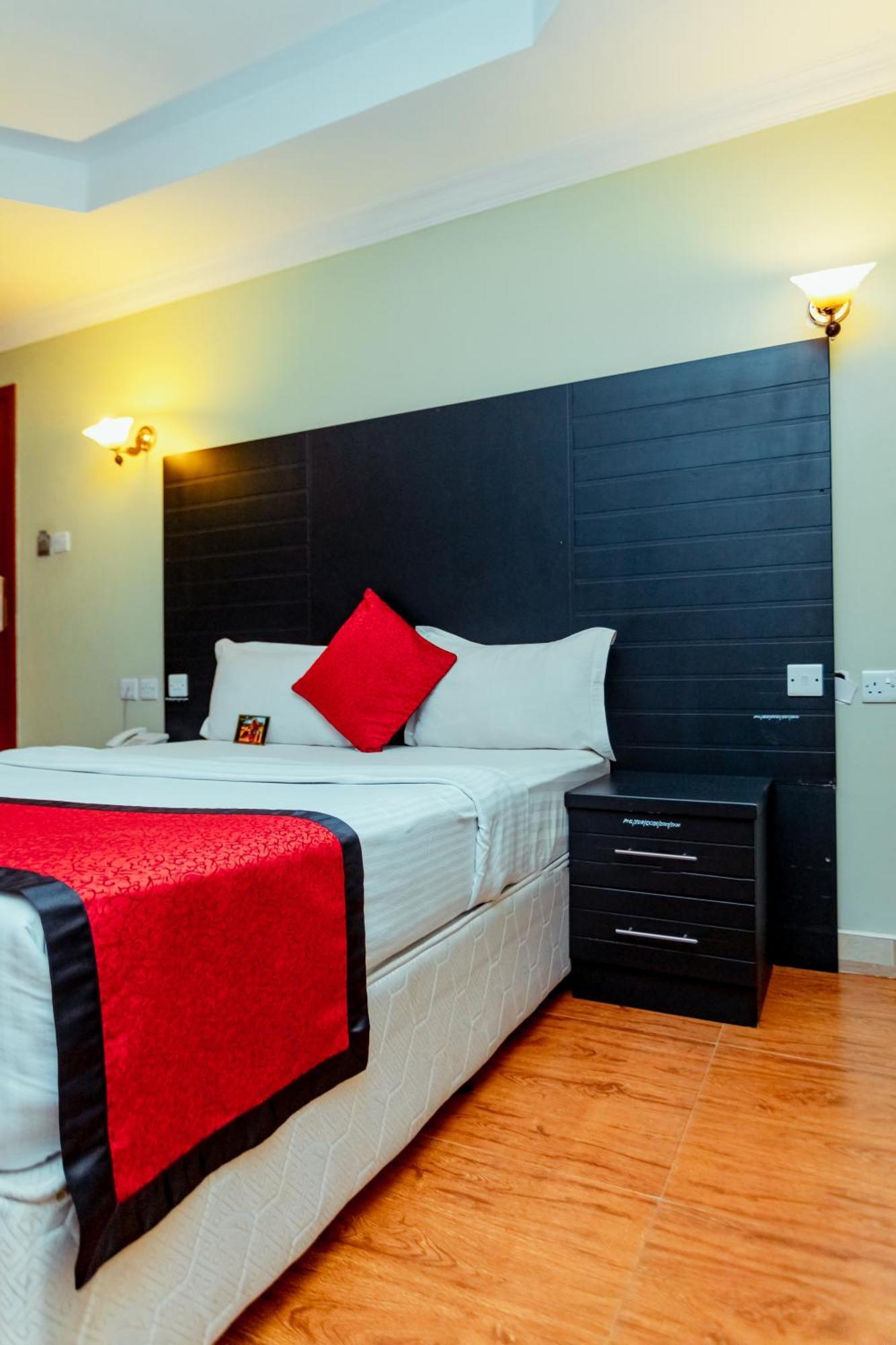 Panone Hotels - King'Ori Kilimanjaro Airport 莫希 外观 照片